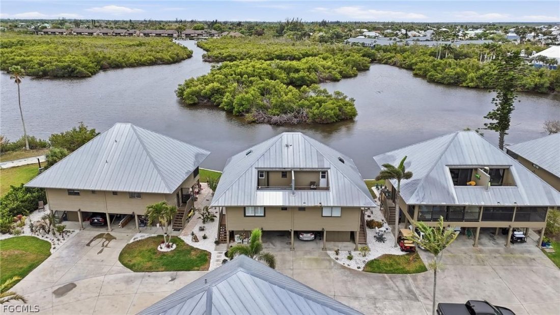 House in Bokeelia, Florida, United States 1 - 17513284