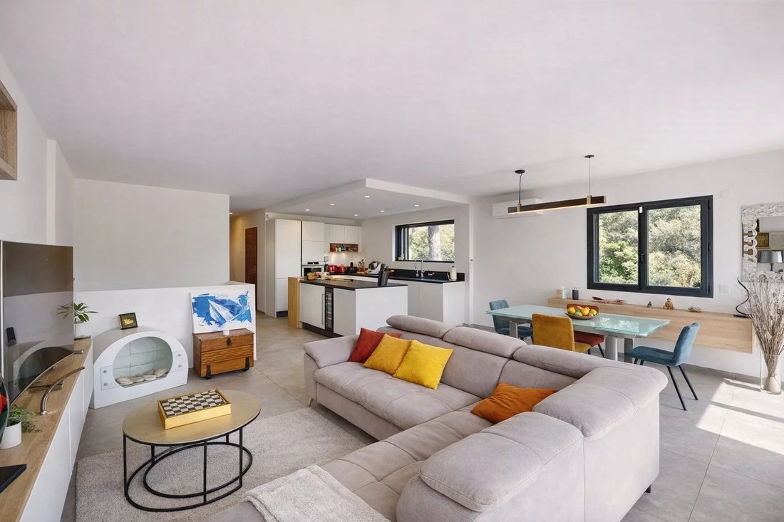 Villa in Aiguebonne, Saint-Raphaël, France 3 - 17510888