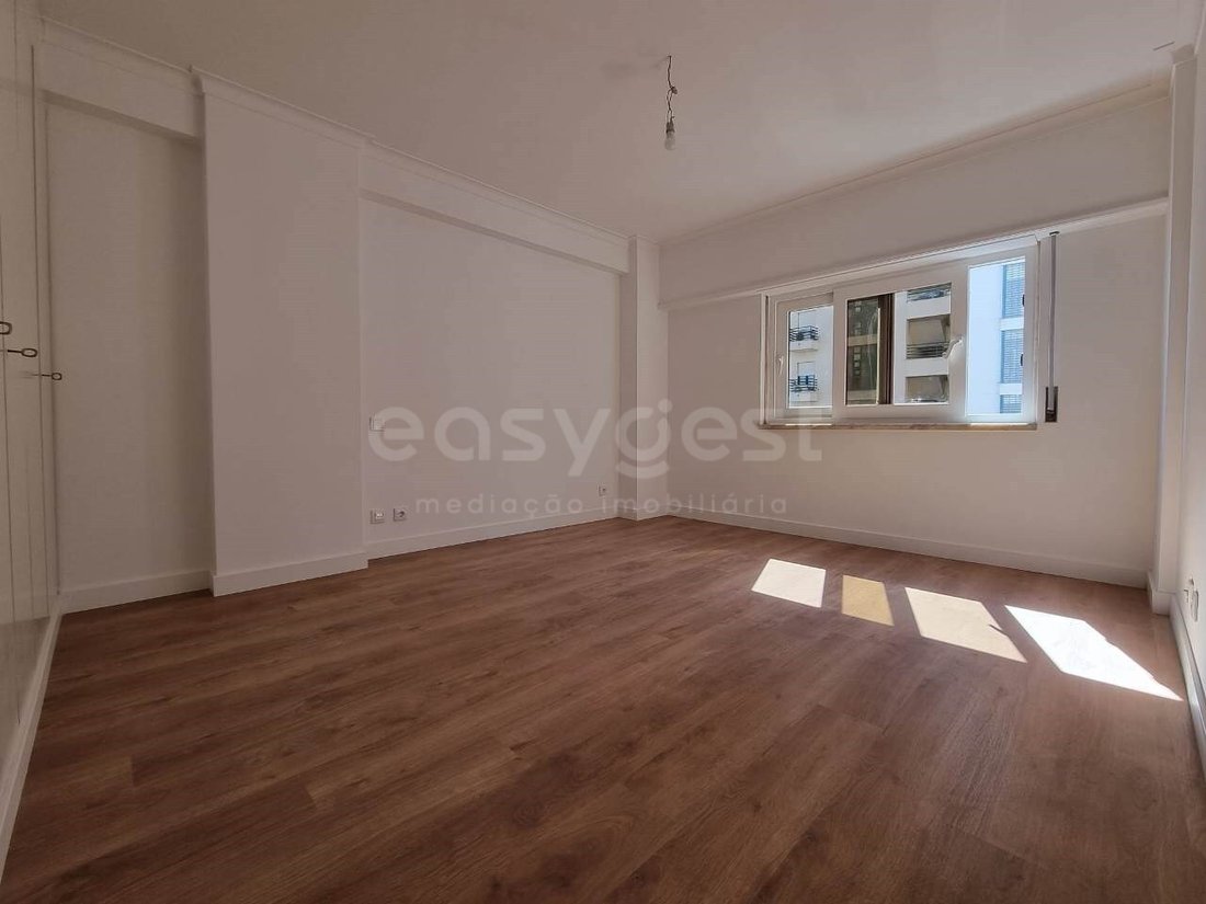 Apartment in Sao Domingos de Benfica, Lisbon, Portugal 5 - 16825734