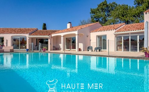 House in Gare-Saint Michel, Les Sables-d'Olonne, France 1