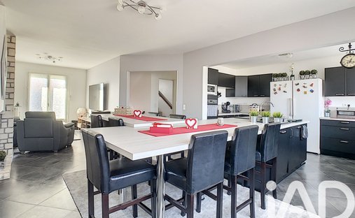House in Le Coudray-Montceaux, Ile-de-France, France 1