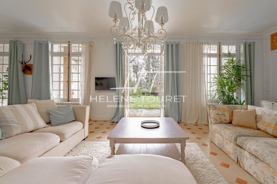 House in Orry-la-Ville, Hauts-de-France, France 1 - 17515557