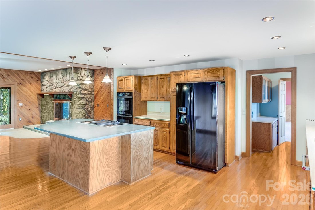 House in Clyde, North Carolina, United States 5 - 17513315