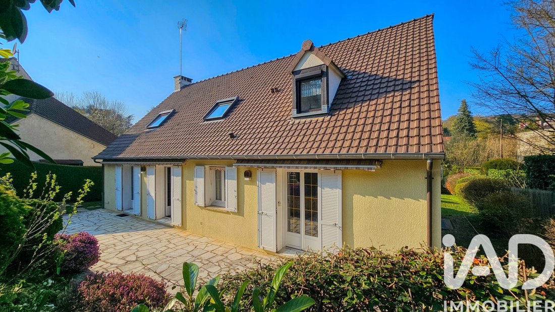 House in L'Étang-la-Ville, Ile-de-France, France 2 - 17513822