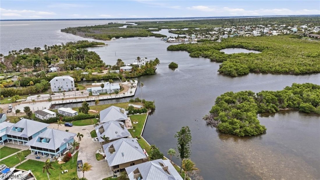 House in Bokeelia, Florida, United States 2 - 17513284