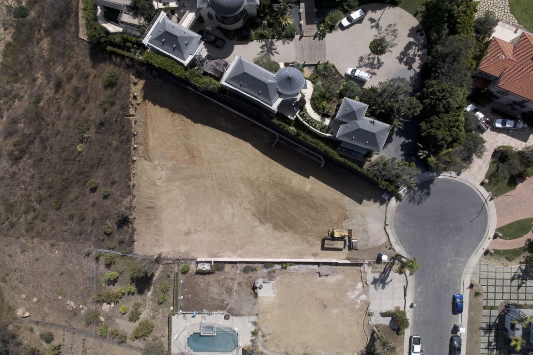 Land in Los Angeles, California, United States 2 - 17509193