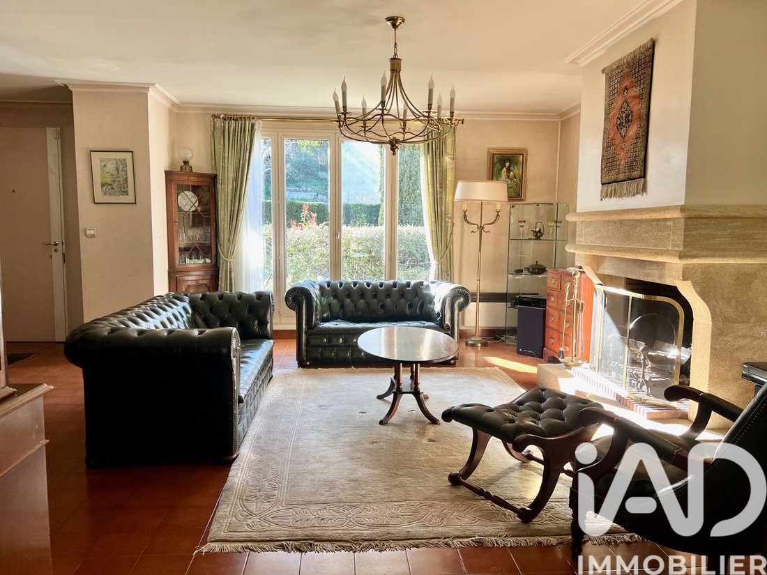 House in Sud, Le Mesnil-le-Roi, France 1 - 17513749