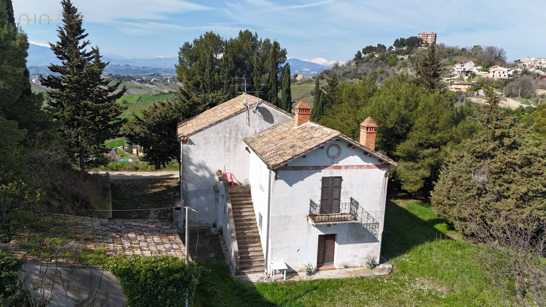 Country House in Monteprandone, Marche, Italy 1 - 17512739
