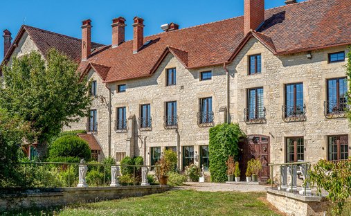 Villa in Laferte-sur-Aube, Grand Est, France 1