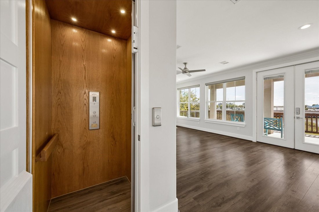 House in Seabrook, Texas, United States 4 - 17515392