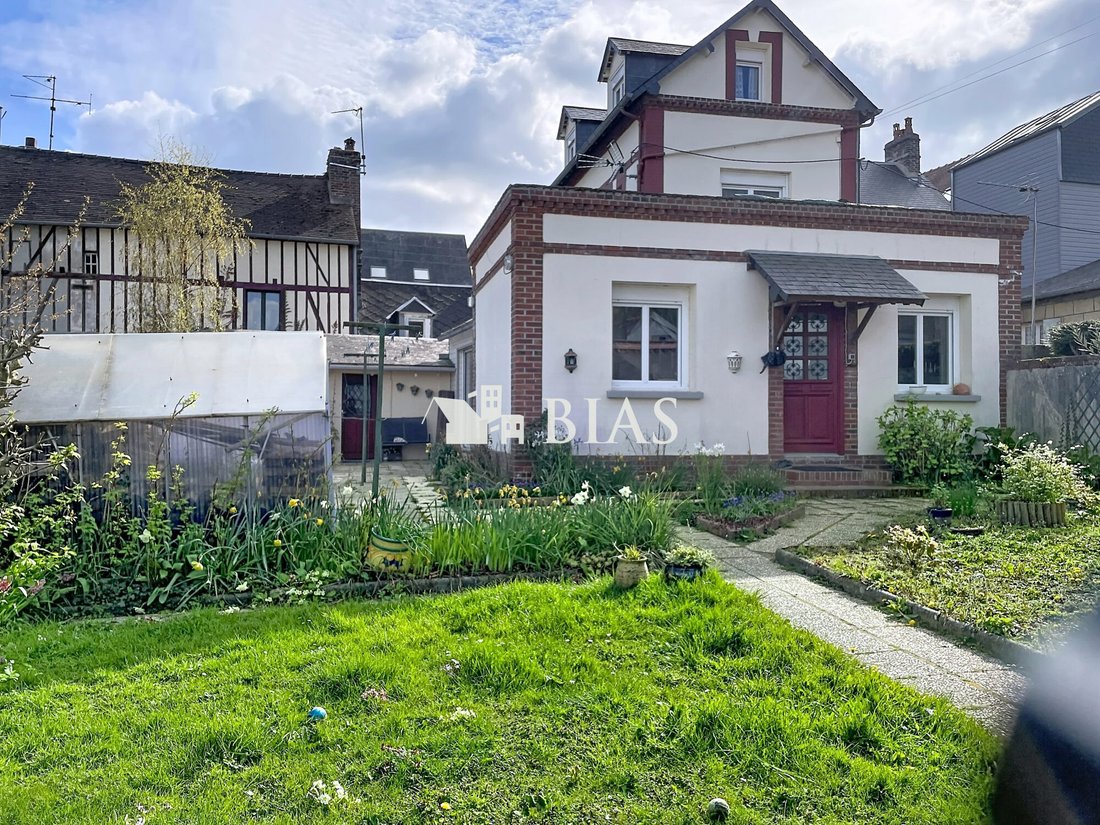 House in Secteur Sauvegarde, Honfleur, France 2 - 17512850