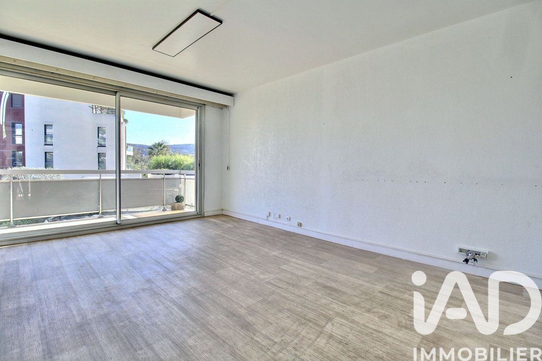 Apartment in Bonneveine, 8e Arrondissement, Marseille 4 - 17513855