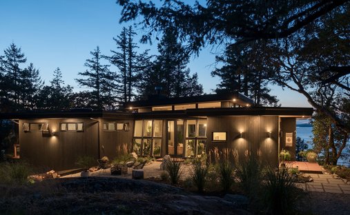 House in Saltspring Island, British Columbia, Canada 1