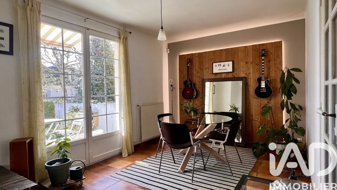 House in Champigny-sur-Marne, Ile-de-France, France 3 - 17513002