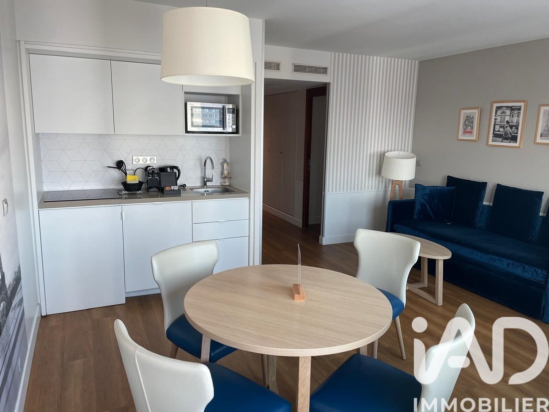 Apartment in Emeriau-Zola, Paris 15e Arrondissement, Paris 3 - 17513774