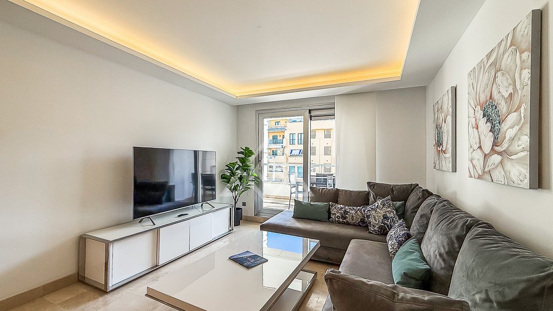 Apartment in San Pedro de Alcantara, Andalusia, Spain 5 - 17509436
