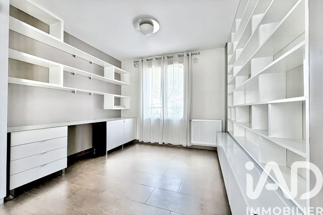 House in Centre Ville Sud Ouest, Bussy-Saint-Georges, France 5 - 17512938