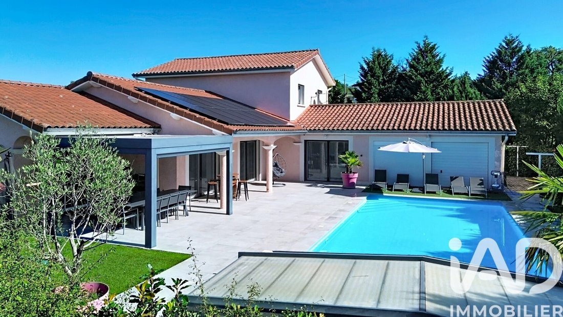House in Balbigny, Auvergne-Rhône-Alpes, France 1 - 17513901