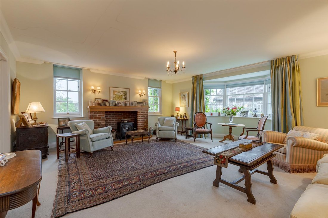 House in Guildford, England 2 - 17514129