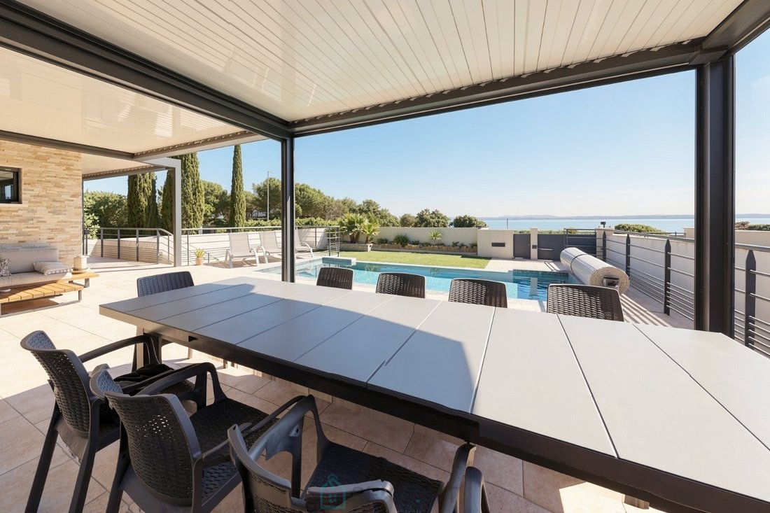 Villa in La Grande Conque-La Romaniquette, Istres, France 4 - 16769950