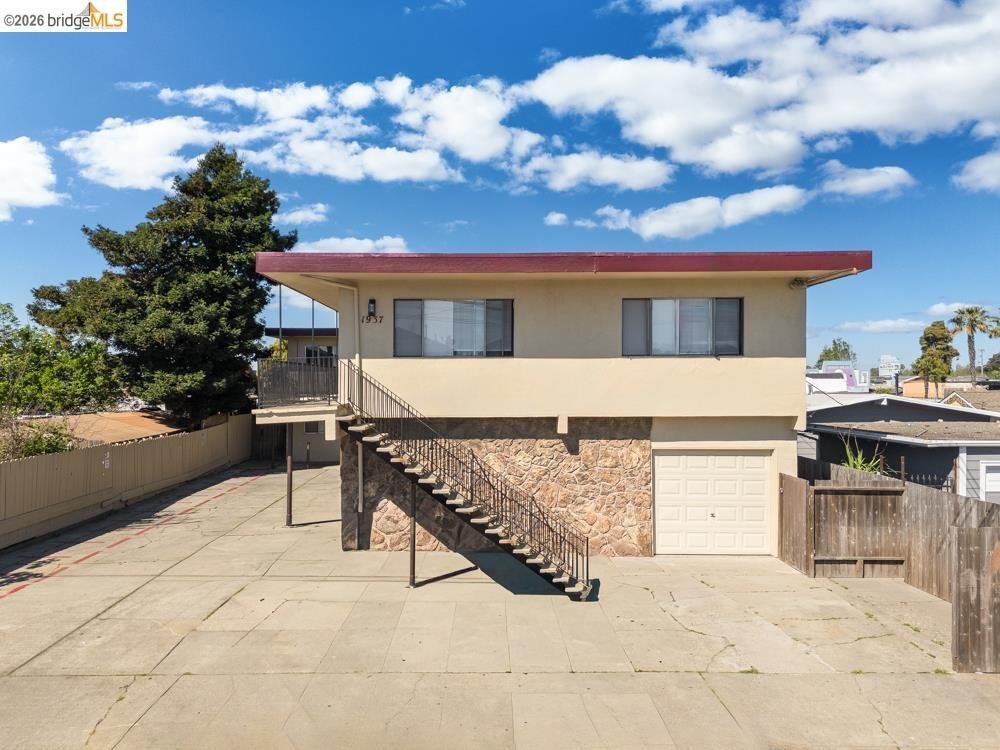 Richmond, California, United States 3 - 17511811
