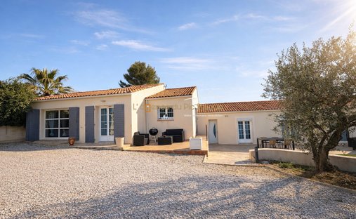 Villa en Centre Ville, Saint-Gély-du-Fesc, Francia 1