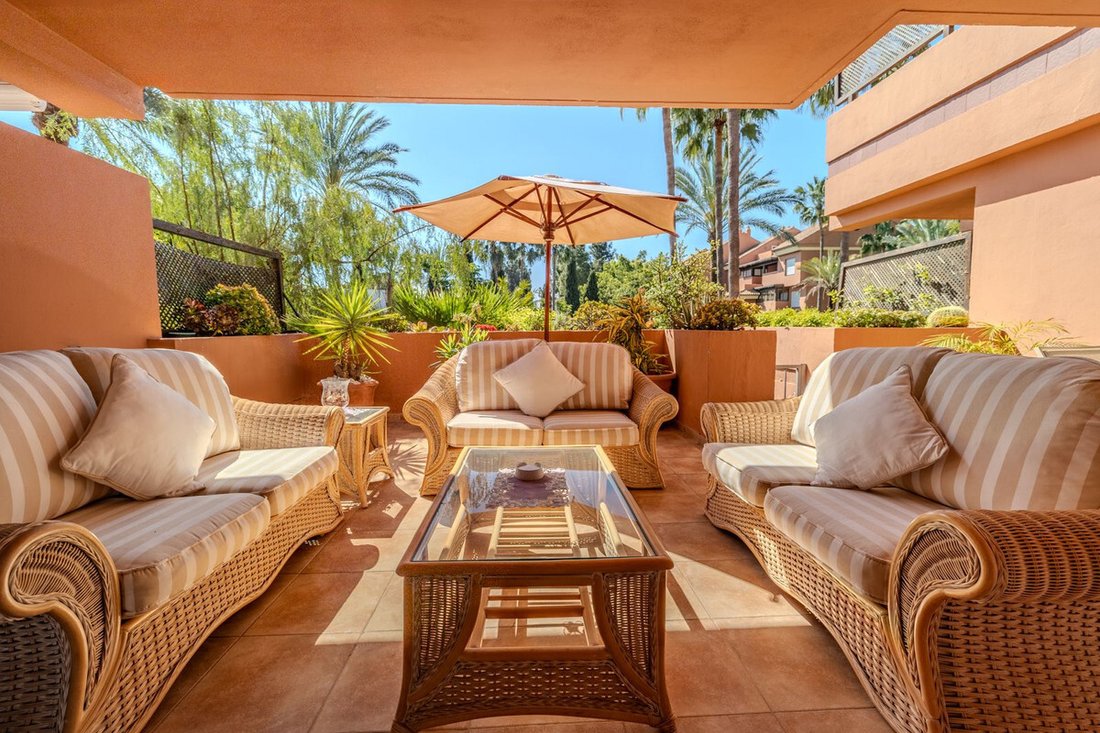 Apartment in Puerto Banus, Marbella, Spain 2 - 17510992