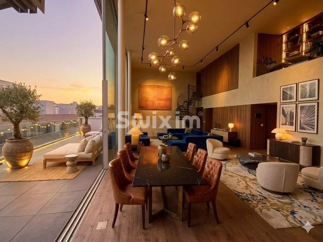 Spectacular Loft, Suspended Above The City