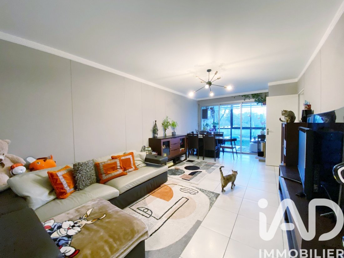 Apartment in Suresnes, Ile-de-France, France 3 - 17480337