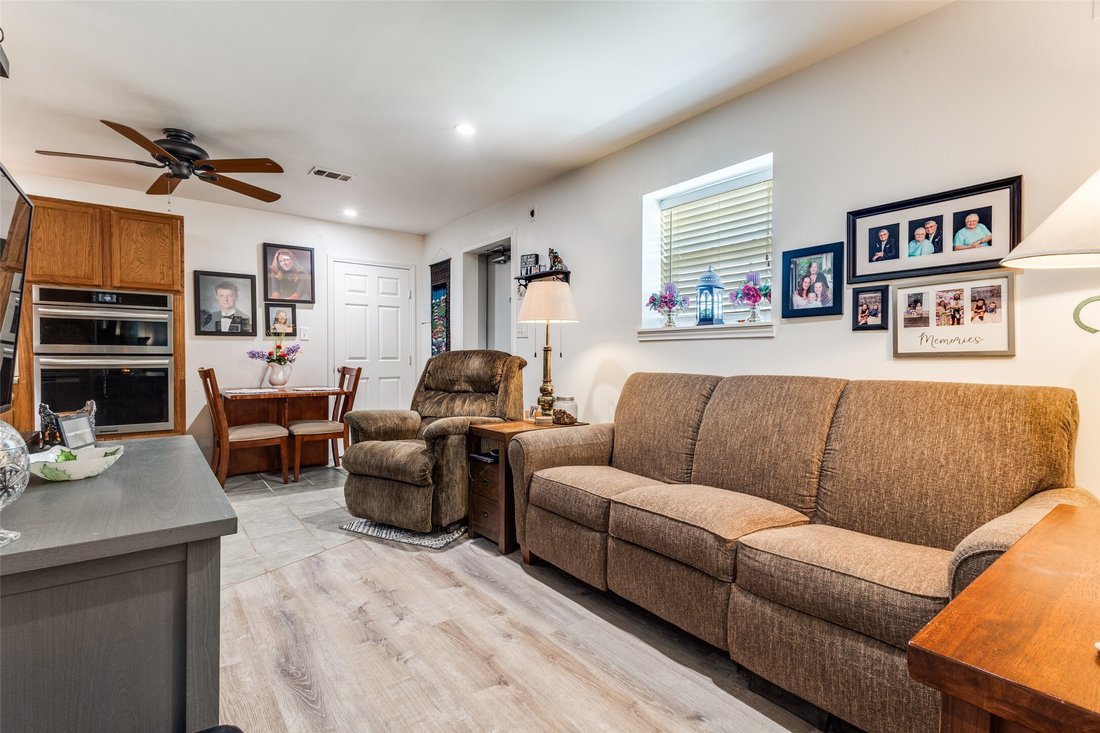 House in Sanger, Texas, United States 4 - 17448762