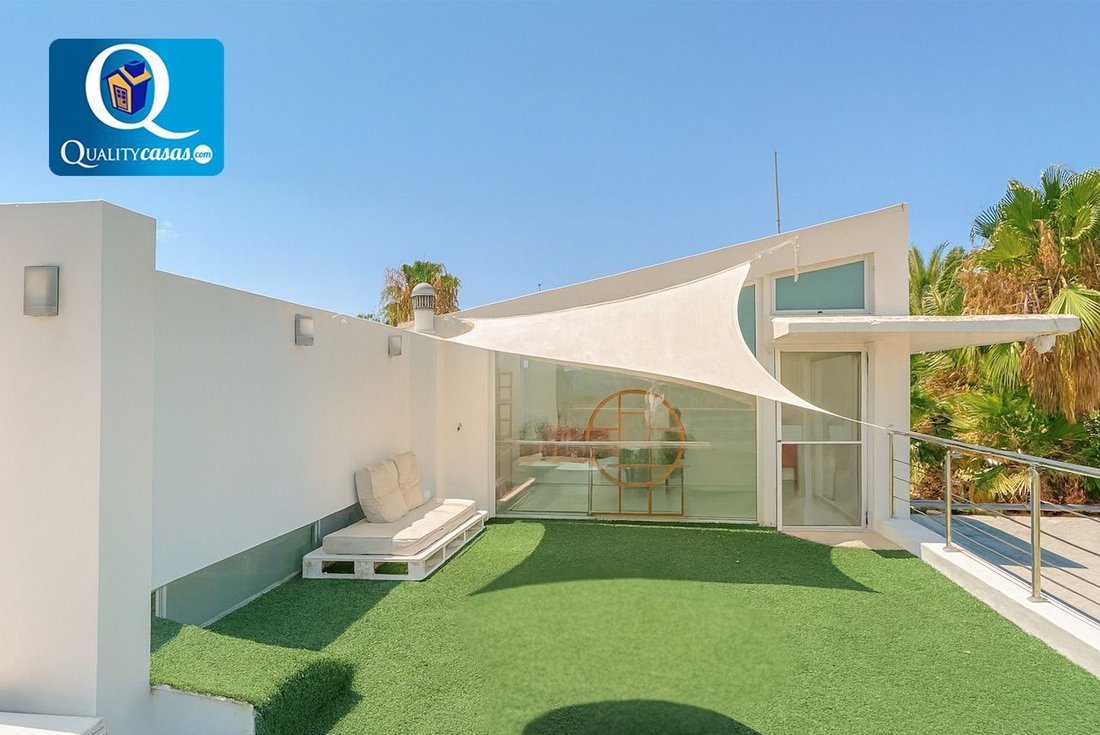 Villa in Mutxamel, Valencian Community, Spain 1 - 17509152
