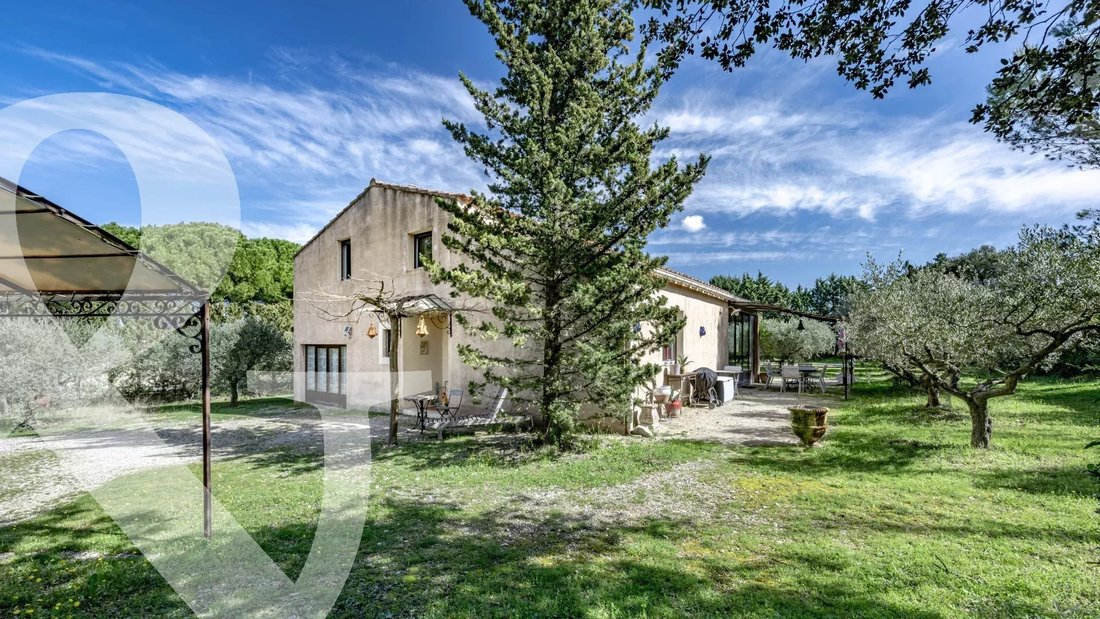 House in Eygalières, Provence-Alpes-Côte d'Azur, France 2 - 17510909