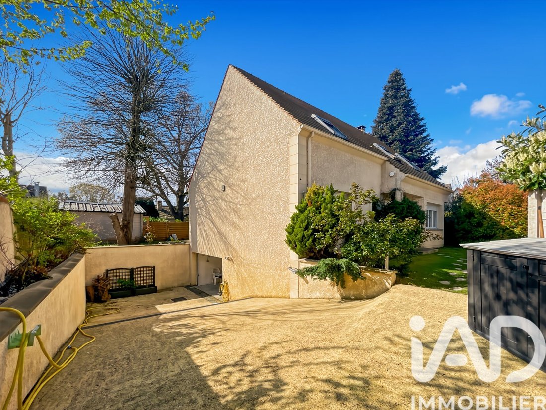 House in Montfermeil, Ile-de-France, France 3 - 17513793