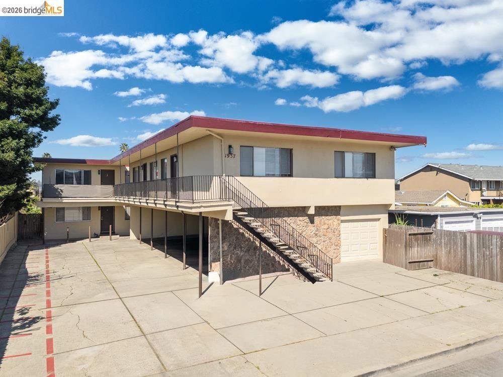 Richmond, California, United States 2 - 17511811