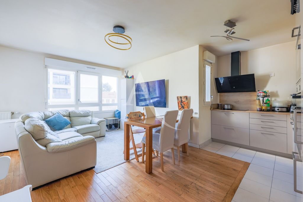 Apartment in Centre, Romainville, France 2 - 17047949
