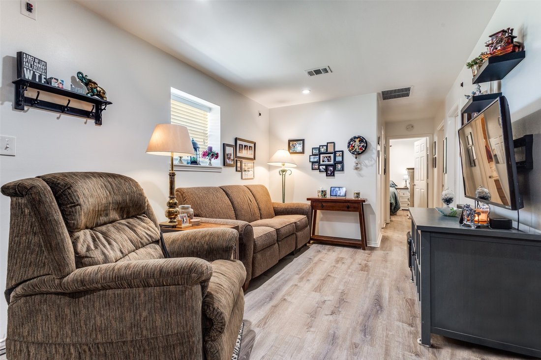House in Sanger, Texas, United States 5 - 17448762