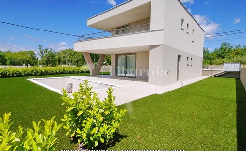 House in Krk, Primorje-Gorski Kotar County, Croatia 1