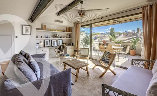 House in Saint-Rémy-de-Provence, Provence-Alpes-Côte d'Azur, France 1