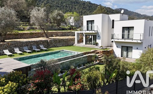 Casa en Solliès-Toucas, Provenza-Alpes-Costa Azul, Francia 1