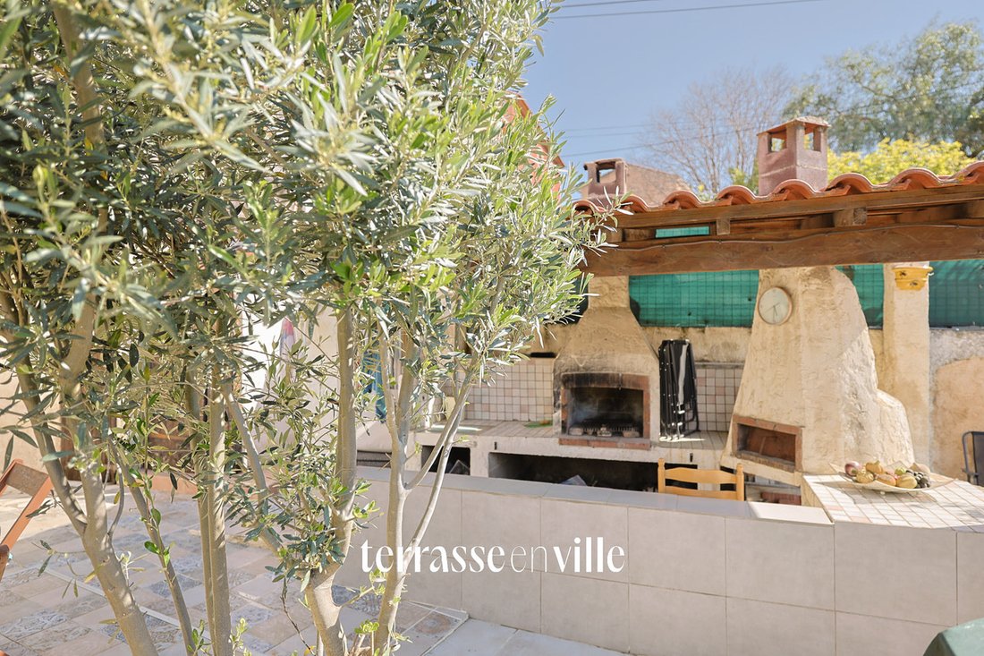 House in Le Revest-les-Eaux, Provence-Alpes-Côte d'Azur, France 4 - 17509034