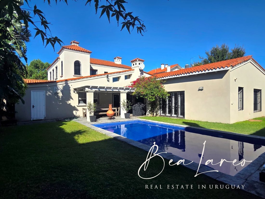 House in Montevideo, Departamento de Montevideo, Uruguay 2 - 17511241