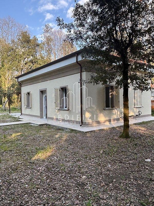 House in Ronchi, Massa, Italy 4 - 17515542