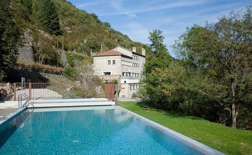 Maison à Saint-Étienne-de-Serre, Auvergne-Rhône-Alpes, France 1