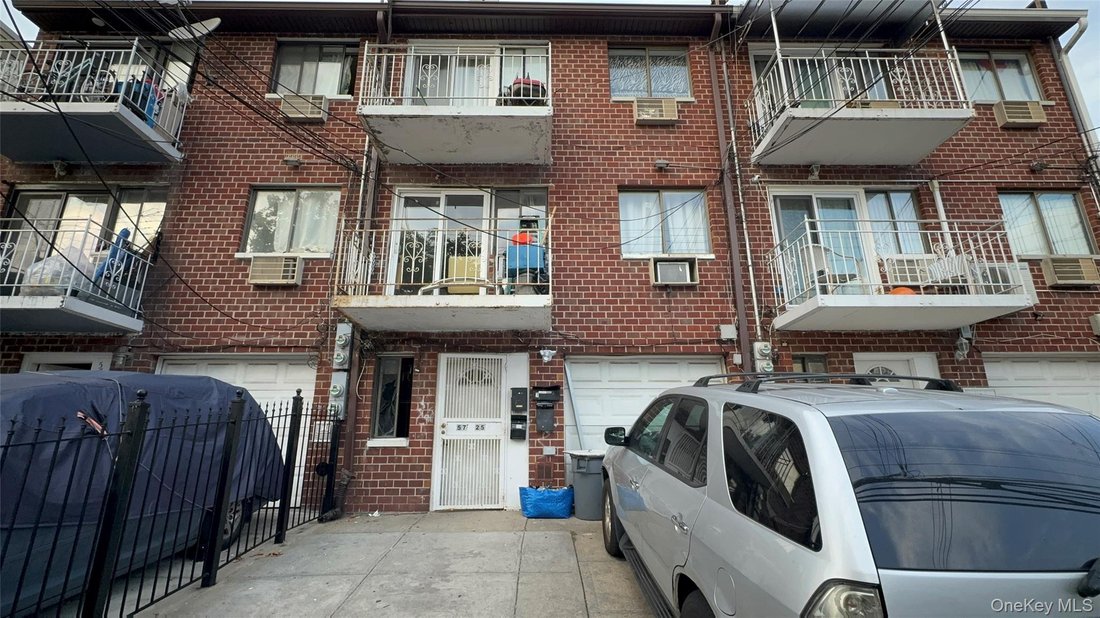 House in New York, New York, United States 1 - 17512112