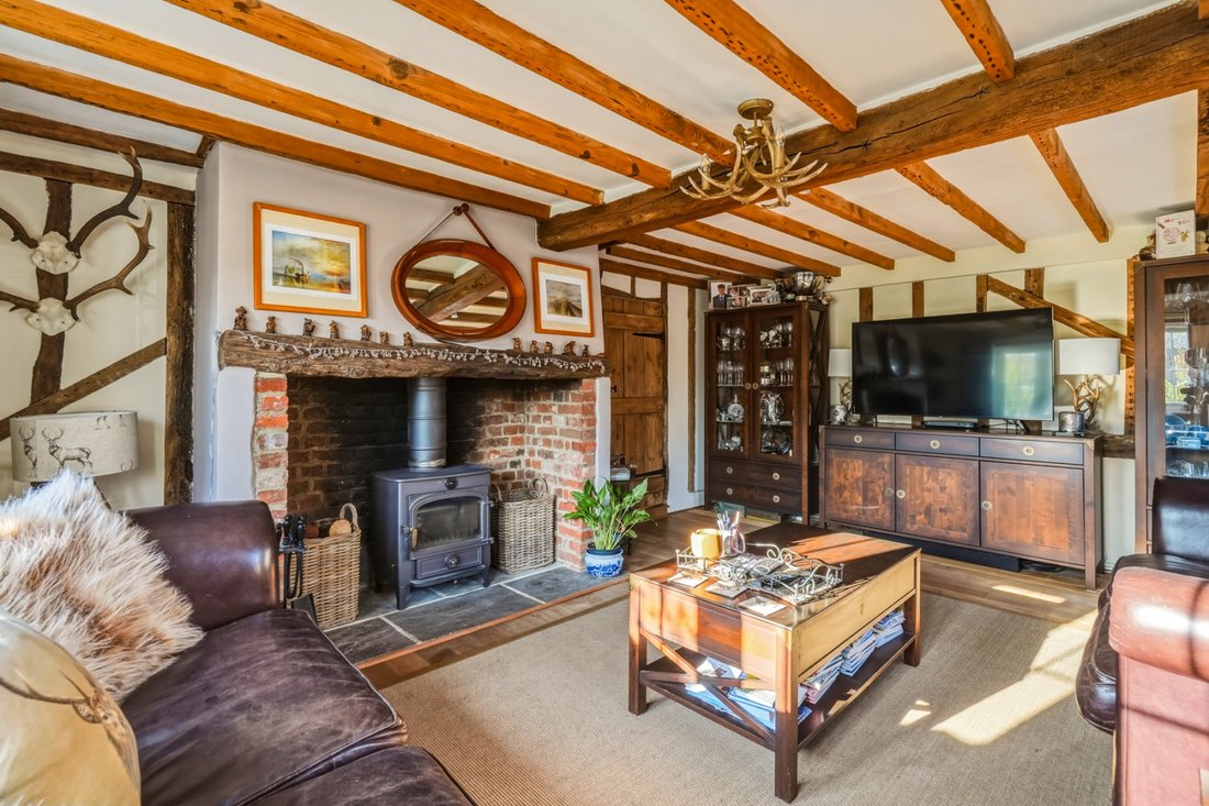 House in Shalford, England 5 - 17513235