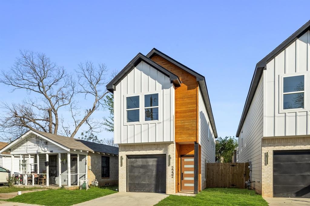 Dallas, Texas, United States 3 - 17515500