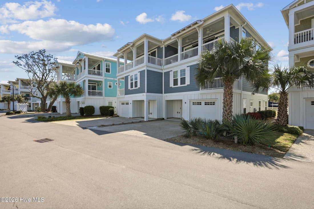 Townhouse in Kure Beach, North Carolina, United States 2 - 17512152