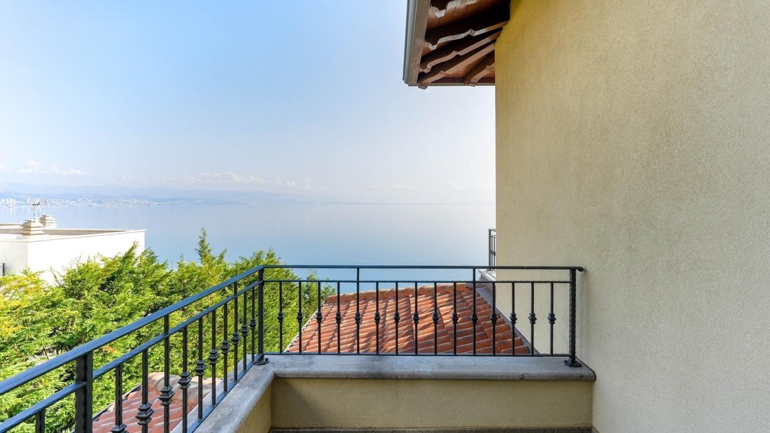 Villa in Grad Opatija, Primorje-Gorski Kotar County, Croatia 2 - 17512635