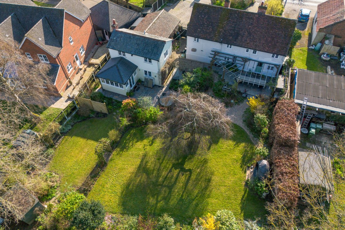 House in Shalford, England 3 - 17513235