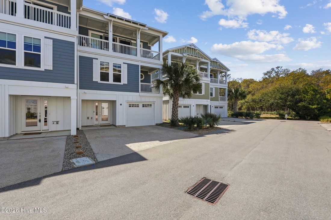 Townhouse in Kure Beach, North Carolina, United States 3 - 17512152